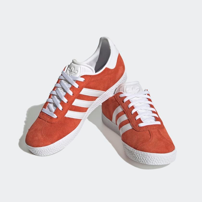 tempFiles2F-NVFcvSnWEDhqt4UipsG_Gazelle_Shoes_Red_HP2879_04_standard.jpg